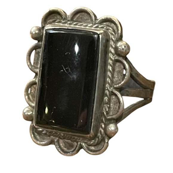 Vintage Jewelry - Vintage 1950s Native American Southwestern Black onyx Silver ring